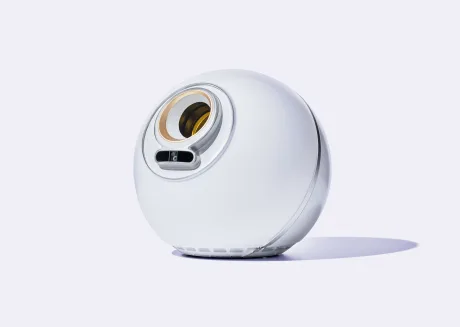 Dispozitivul Orb pentru scanarea irisului, utilizat în verificarea identității utilizatorilor.