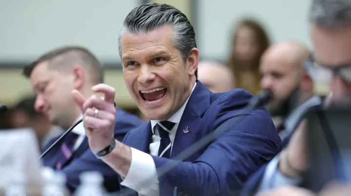 Pete Hegseth discută despre costurile războiului și impactul economic în Congres.
