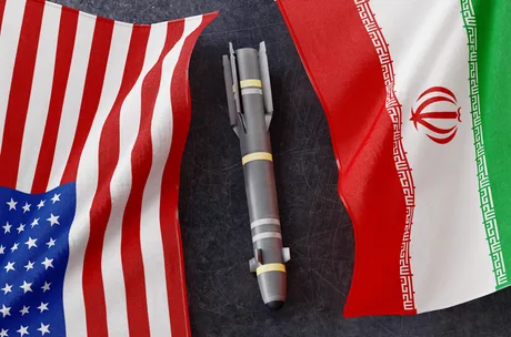 Discuții tensionate între SUA și Iran pe teme economice și de securitate energetică.