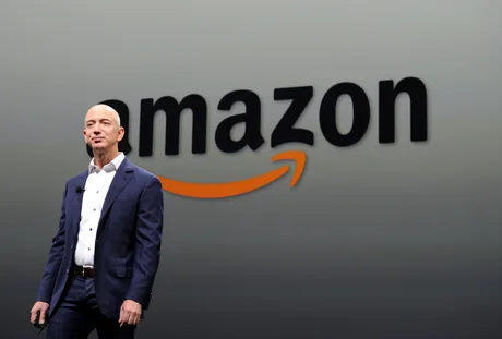Jeff Bezos vorbește despre strategia Amazon și salariul său constant.