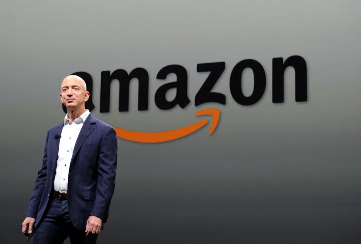 Jeff Bezos vorbește despre strategia Amazon și salariul său constant.