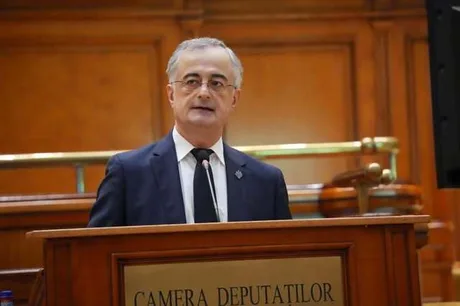 Gabriel Andronache solicită soluții rapide pentru criza politică actuală.
