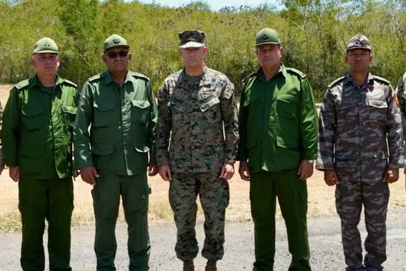 Întâlnire militară între oficiali americani și cubanezi la Guantanamo.