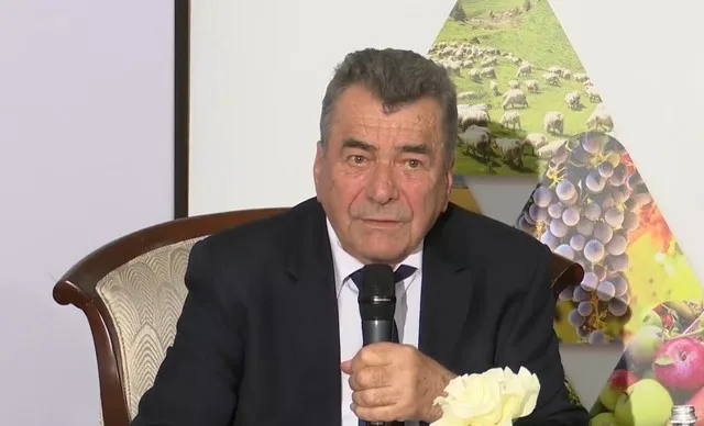 Președintele Romalimenta discută despre taxele pe salarii în agricultură.