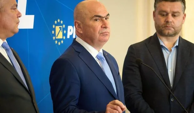 Decizia PNL de a exclude o coaliție cu PSD după demiterea Guvernului Bolojan.