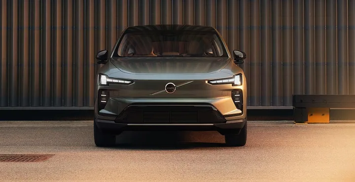 Noul SUV electric EX60 de la Volvo, cu design modern și performanțe impresionante.