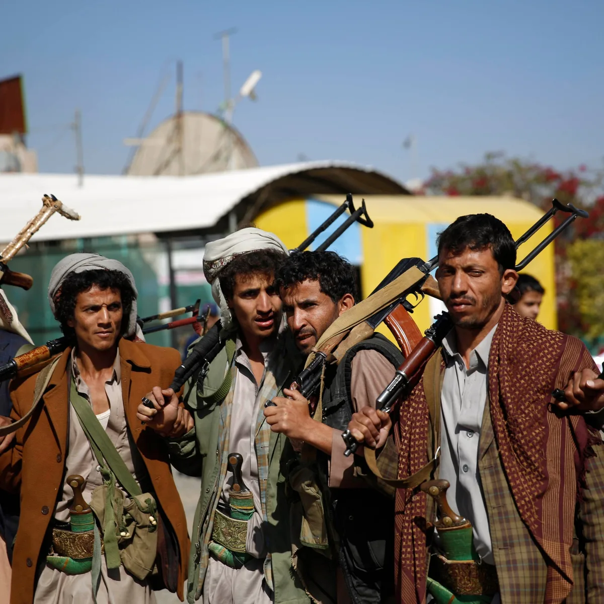 Rebeli Houthi pregătiți pentru acțiune în Yemen, în contextul conflictului regional.