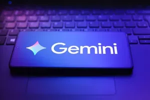 Logo-ul Gemini pe un laptop, simbolizând inovația în tehnologie.