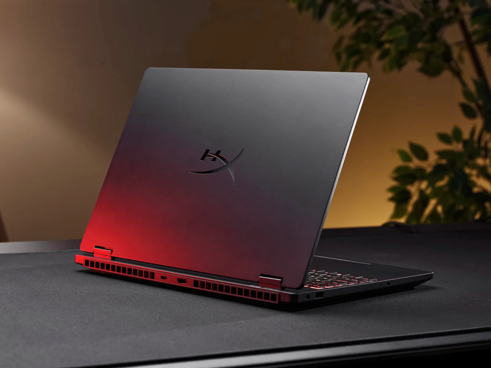 Laptopul Omen 15 are un design elegant și performanțe puternice pentru gaming.