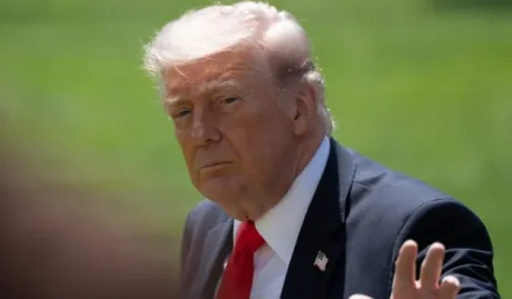 Donald Trump discutând despre politica externă și impactul asupra Europei.