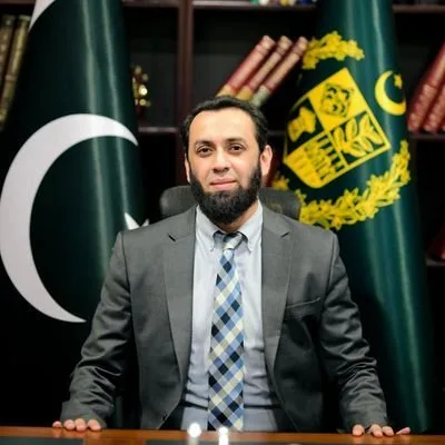 Reprezentant pakistanez discutând despre negocierile internaționale recente.