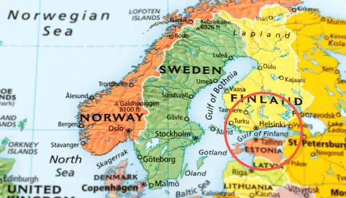 Harta Golfului Finlandei și țărmurile înconjurătoare, evidențiind Estonia și Finlanda.