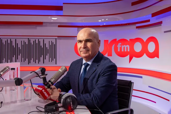 Ilie Bolojan discută despre măsurile economice și recesiunea României.