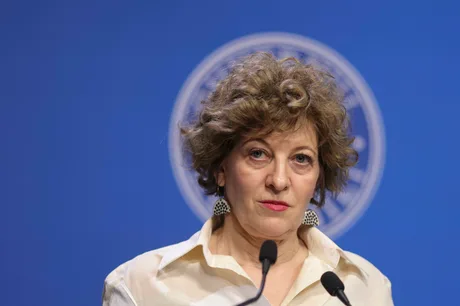 Vicepremierul Oana Gheorghiu anunță schimbări în transportul feroviar.