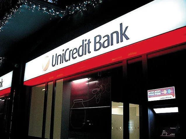 UniCredit anunță retragerea din Rusia și impactul financiar estimat.