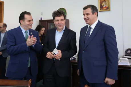Ludovic Orban și Nicușor Dan discută despre desemnarea premierului.