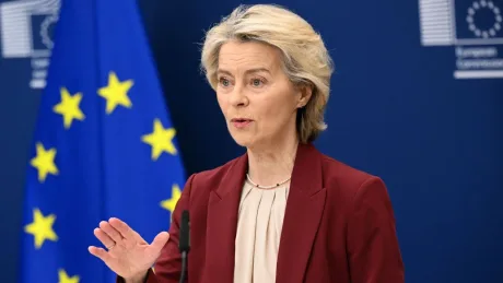 Ursula von der Leyen discutând despre sancțiuni împotriva Rusiei.