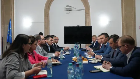 Discuții între oficiali despre măsuri pentru sectorul suin afectat de pesta porcină africană.