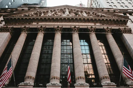 Statuia taurilor de pe Wall Street, simbol al piețelor financiare americane.