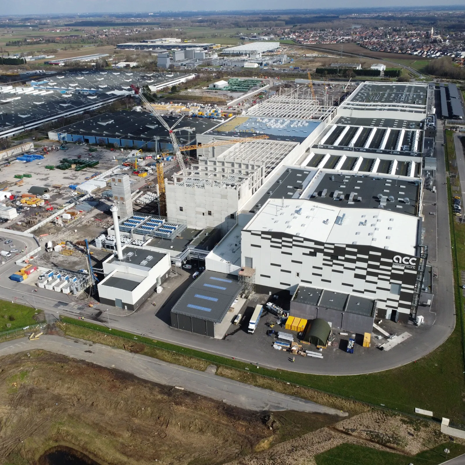 Fabrica ACC din Germania, abandonată, afectează industria bateriilor electrice.