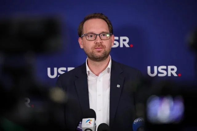 Dominic Fritz discută despre coordonarea PNL și USR în Parlament.