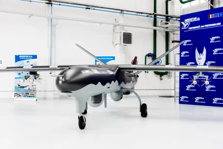 Dronele Watchkeeper X expuse în cadrul unei prezentări oficiale.