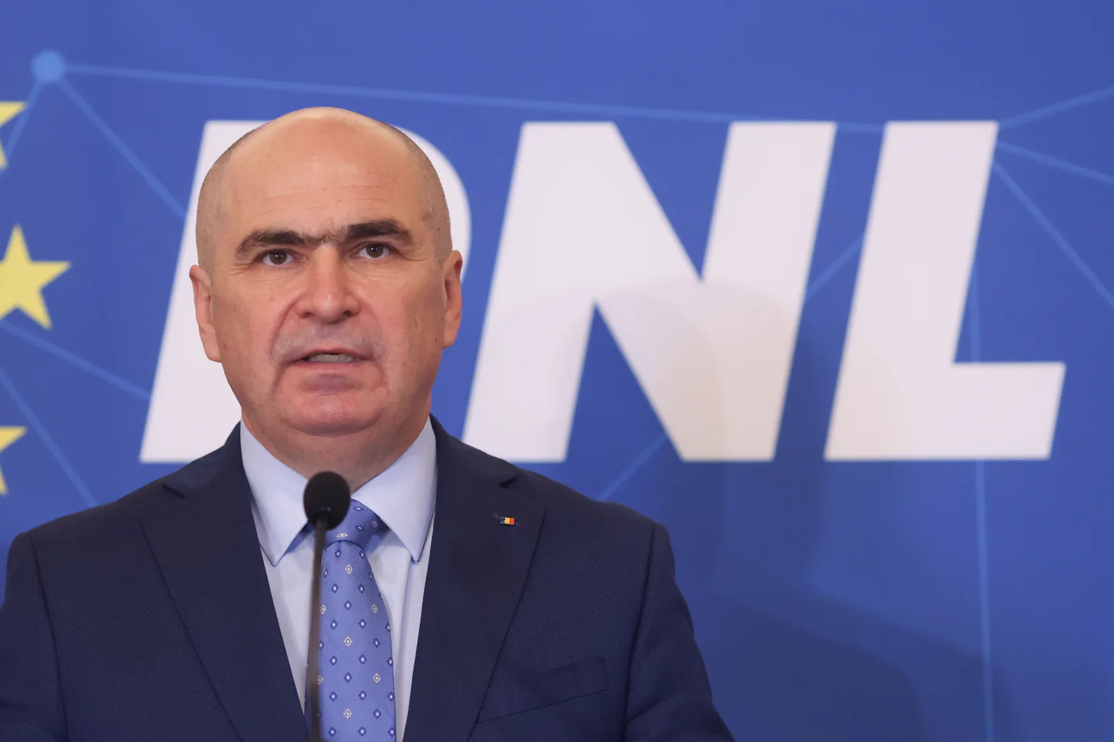 Ilie Bolojan discută despre situația politică a PSD și PNL.