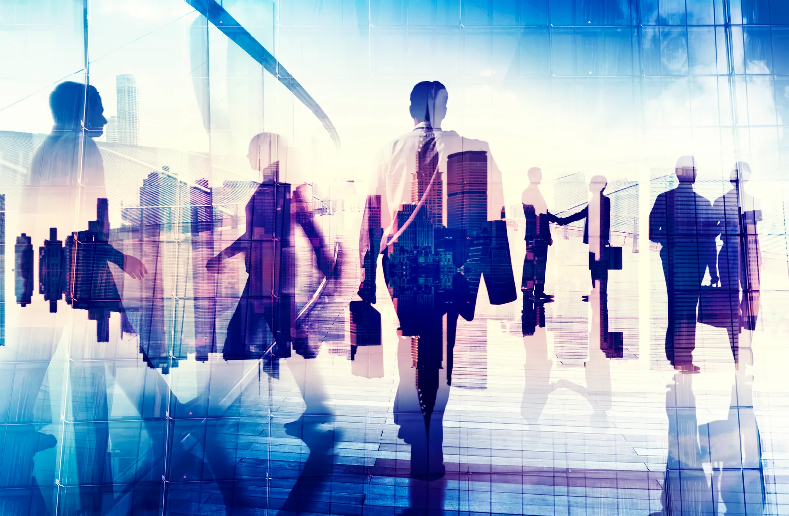 Români în căutarea oportunităților de muncă în străinătate.