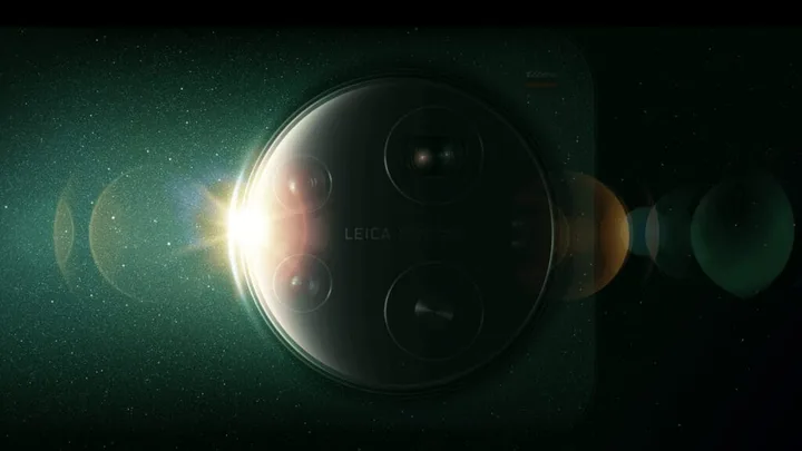 Detaliu al modulului foto circular al noului smartphone Xiaomi 17.