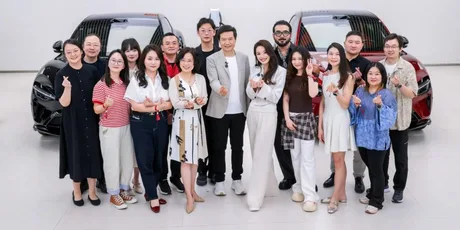 Eveniment de livrare pentru SUV-ul electric YU7 GT de la Xiaomi.