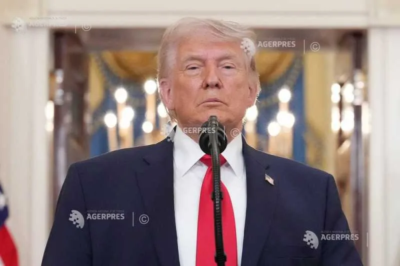 Donald Trump vorbește despre redeschiderea Strâmtorii Ormuz pentru comerțul global.