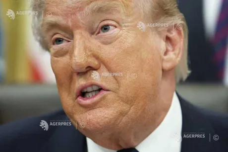 Donald Trump discutând despre conflictul militar cu Iranul la Casa Albă.