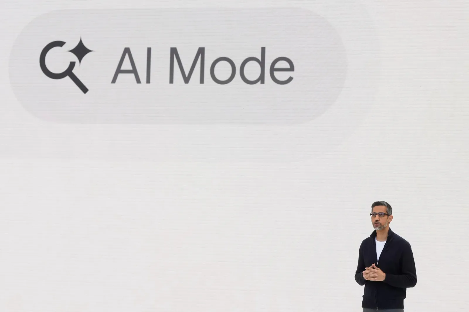 Prezentare a modului AI de către un reprezentant Google.