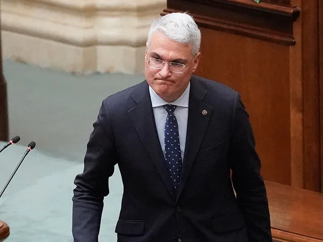 Ministrul Investițiilor discutând despre granturile europene pentru România.