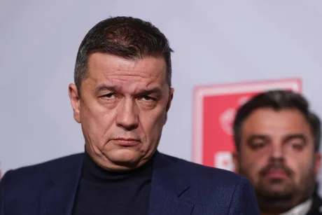 Sorin Grindeanu exprimându-și opinia în fața presei.