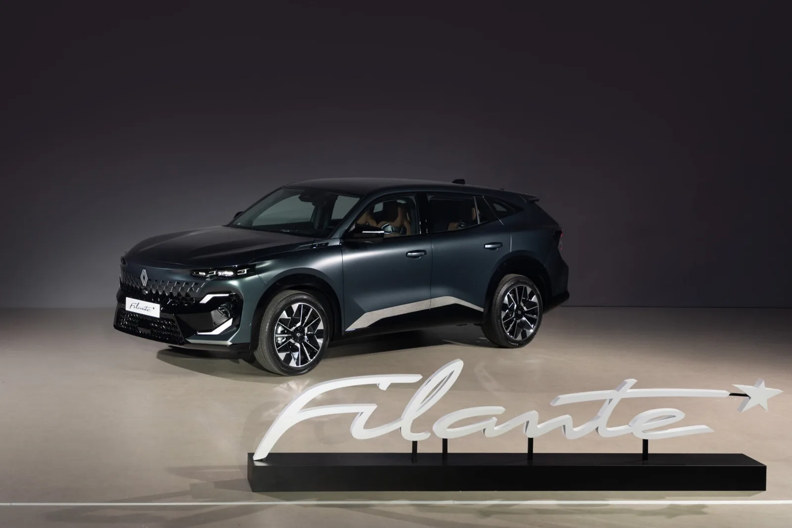 Noul SUV Renault Filante, cu un design modern și tehnologii avansate.