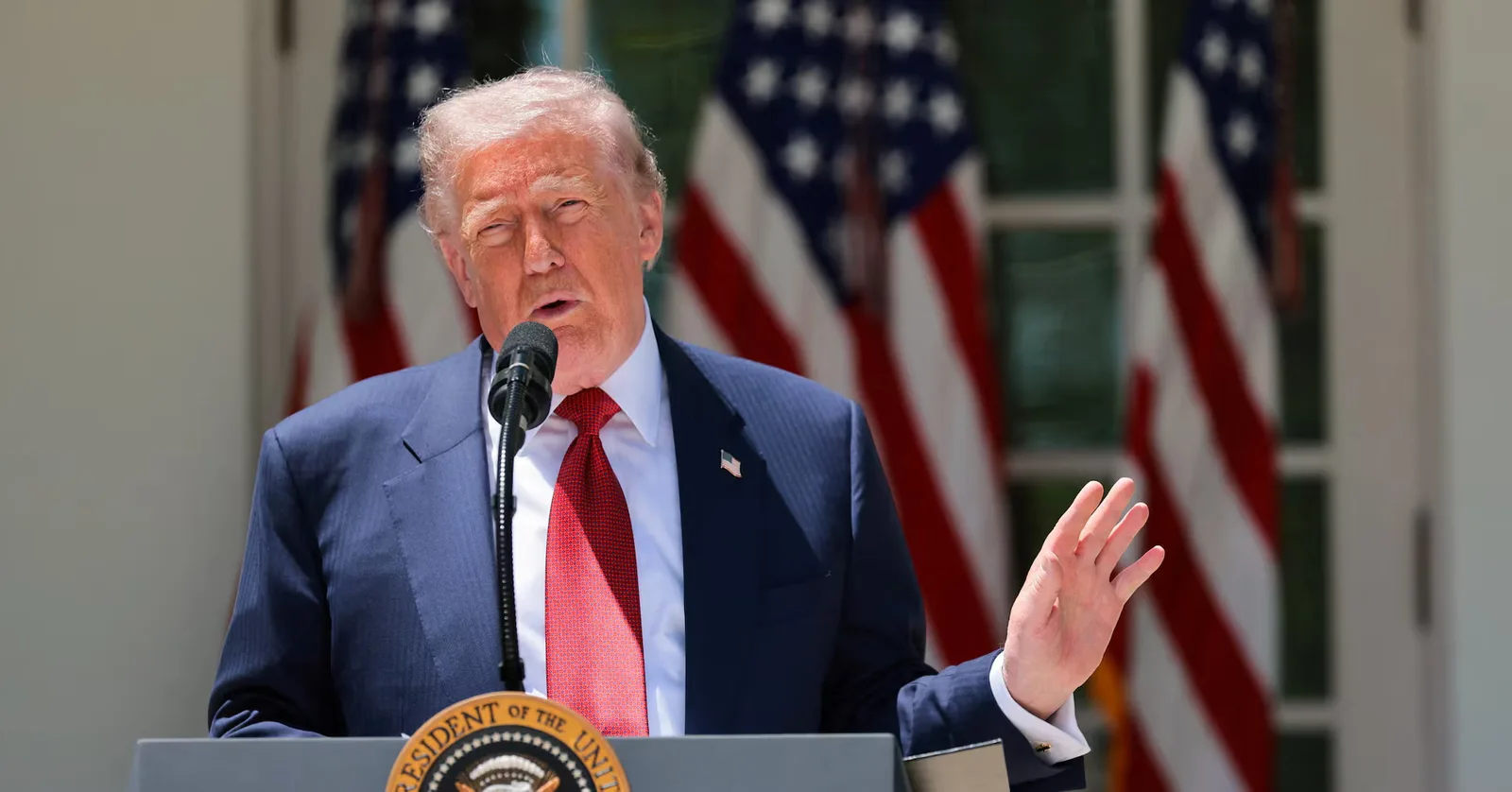 Donald Trump anunță un armistițiu temporar între Rusia și Ucraina.