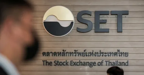 Investitorii străini își retrag capitalul din Thailanda din cauza instabilității economice.