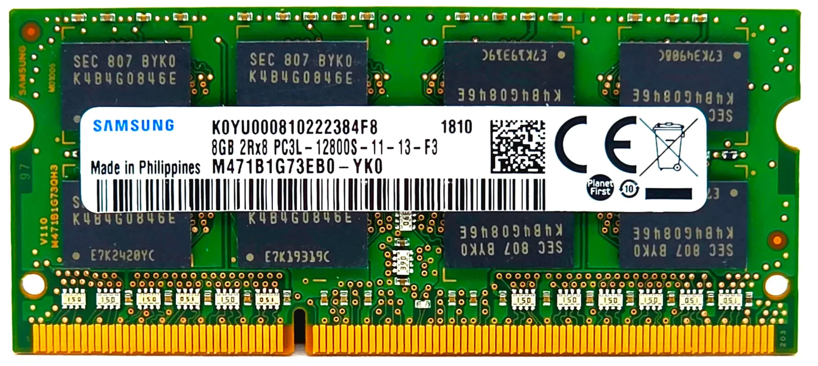 Memorie RAM Samsung, utilizată în computere și servere, cu capacitate de 8GB.