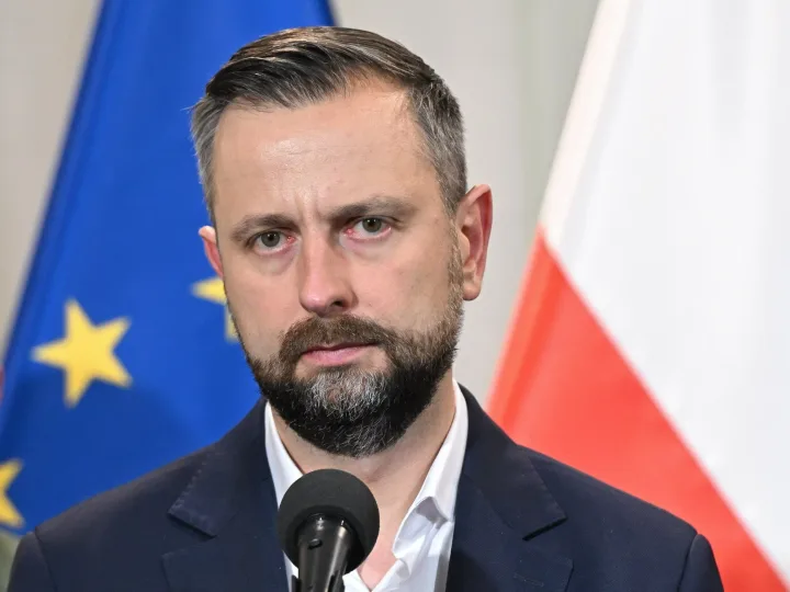 Ministrul polonez al Apărării discutând despre bugetele de apărare ale Europei.