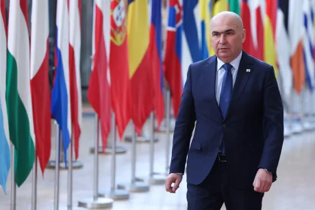 Ilie Bolojan și Alexandru Nazare discutând despre PNRR la Bruxelles.