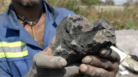 Mineral de fier de înaltă calitate, extras din zăcămintele din Guineea.