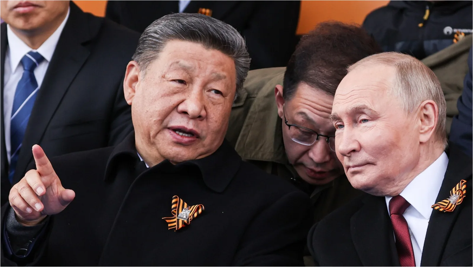 Lideri discutând despre proiecte de infrastructură în regiunile ocupate.