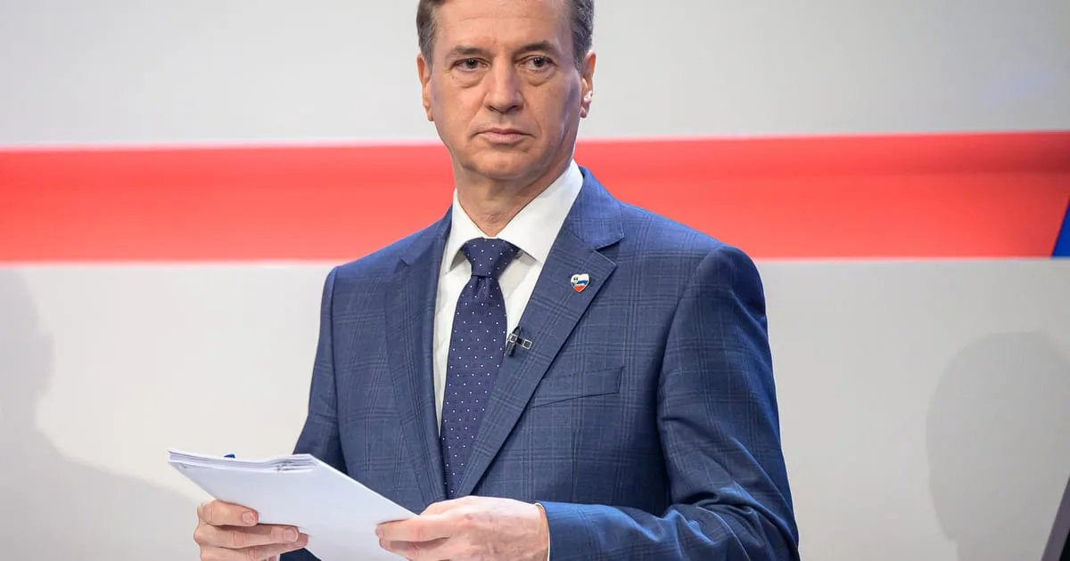 Robert Golob, prim-ministrul interimar al Sloveniei, în timpul unei conferințe de presă.