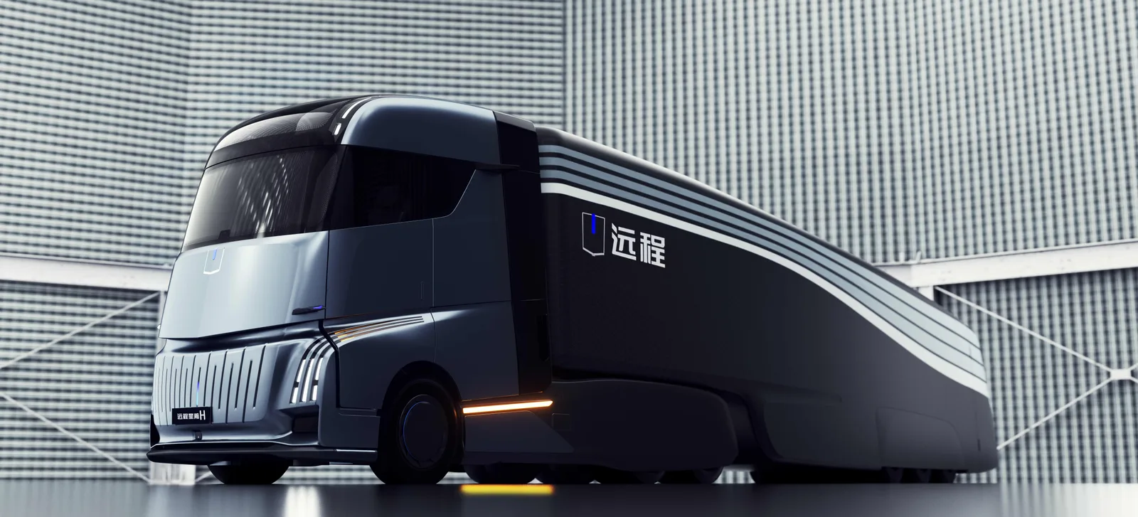 Camion electric modern, pregătit pentru piața europeană, cu design futurist.