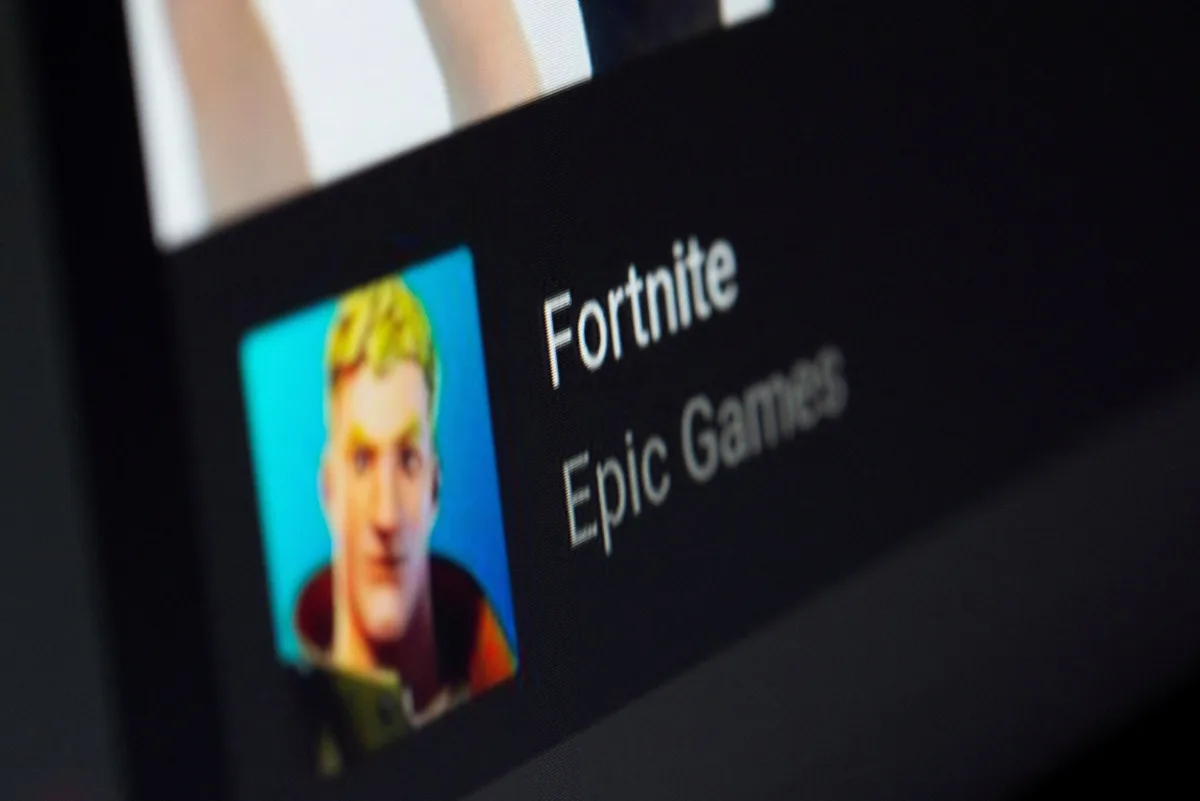 Logo-ul jocului Fortnite dezvoltat de Epic Games