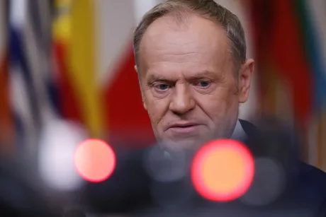Donald Tusk discutând despre reorganizarea prezenței militare americane în Polonia.