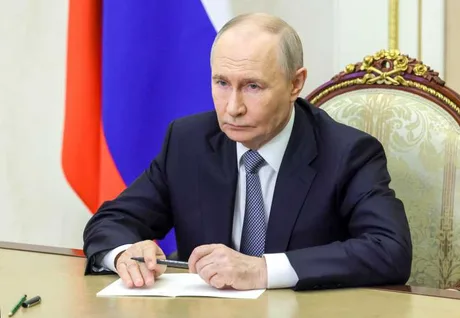 Vladimir Putin pregătește vizita în China pentru negocieri energetice.