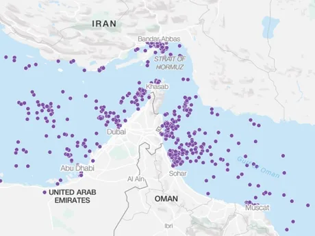 Nave maritime în apropierea Strâmtorii Hormuz, semne de reluare a traficului.