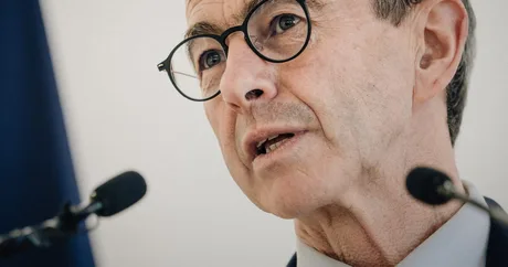 Bruno Retailleau discutând despre candidatura sa la președinție.